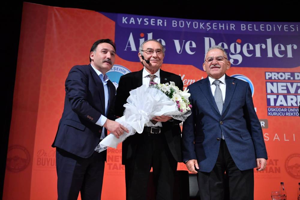 Başkan Büyükkılıç, Aile ve Değerler Konferansı'na katıldı