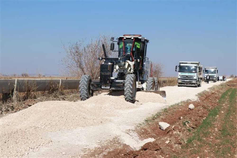 Haliliye Belediyesi, yollardaki bakım ve onarım çalışmasını sürdürüyor