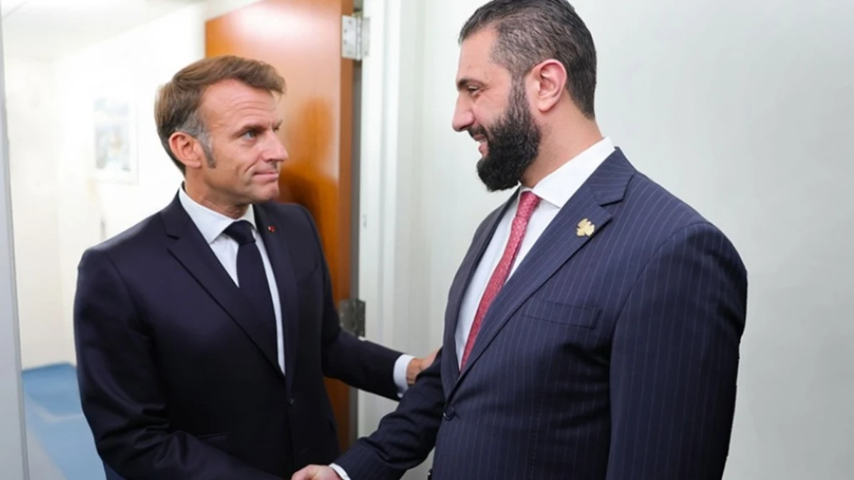 Şara ile Macron g&ouml;r&uuml;şt&uuml;: B&ouml;lgedeki gelişmeler ve Suriye&rsquo;nin yeniden imarı ele alındı