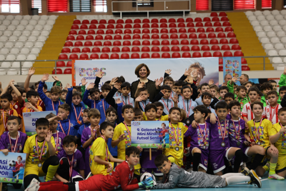 9. Geleneksel Mini Minikler Futsal Şenliği sona erdi