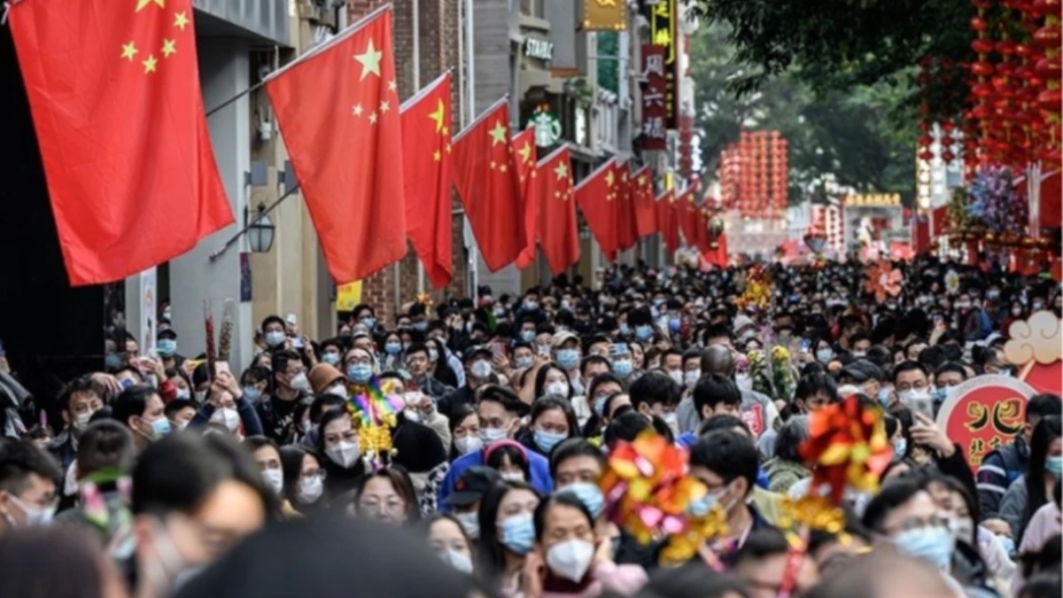 Yeni yılda tersine d&ouml;n&uuml;ş: &Ccedil;in&rsquo;de ekonomik faaliyetler yeniden daralma b&ouml;lgesinde