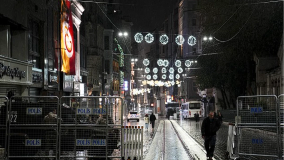 SON DAKİKA: İstanbul&rsquo;da 1 Mayıs tedbirleri: Yollar kapatıldı, metro seferleri durduruldu