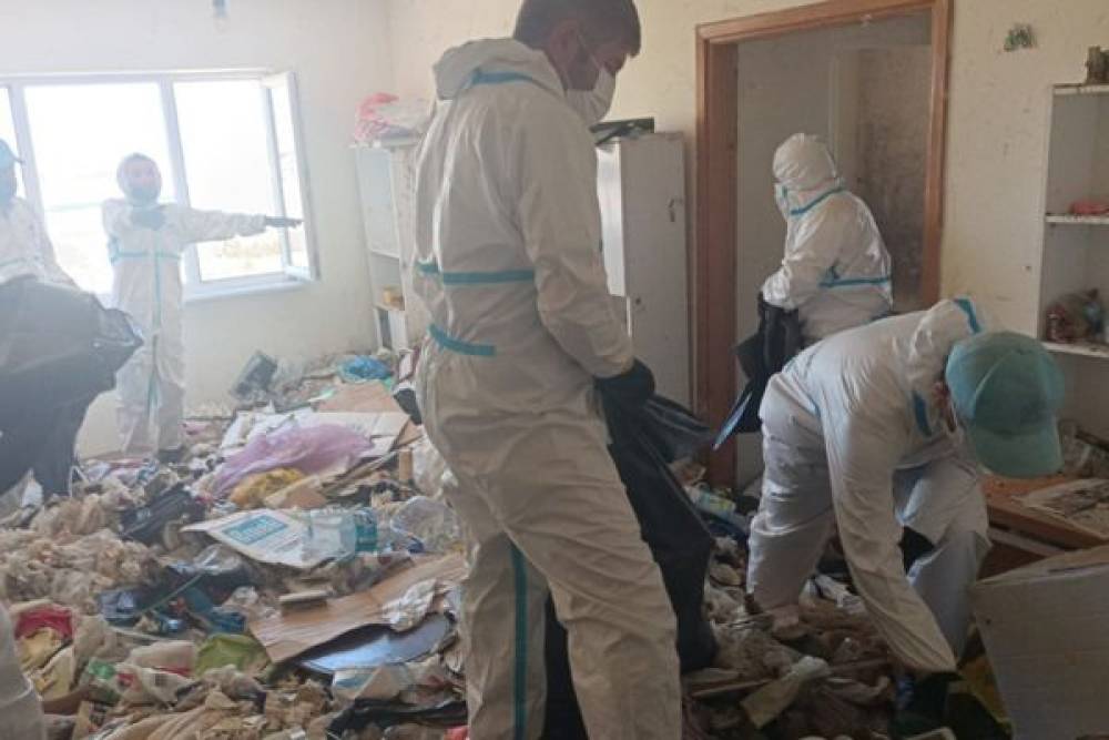 Nil&uuml;fer&rsquo;de &ccedil;&ouml;p evden 28 ton atık &ccedil;ıkarıldı