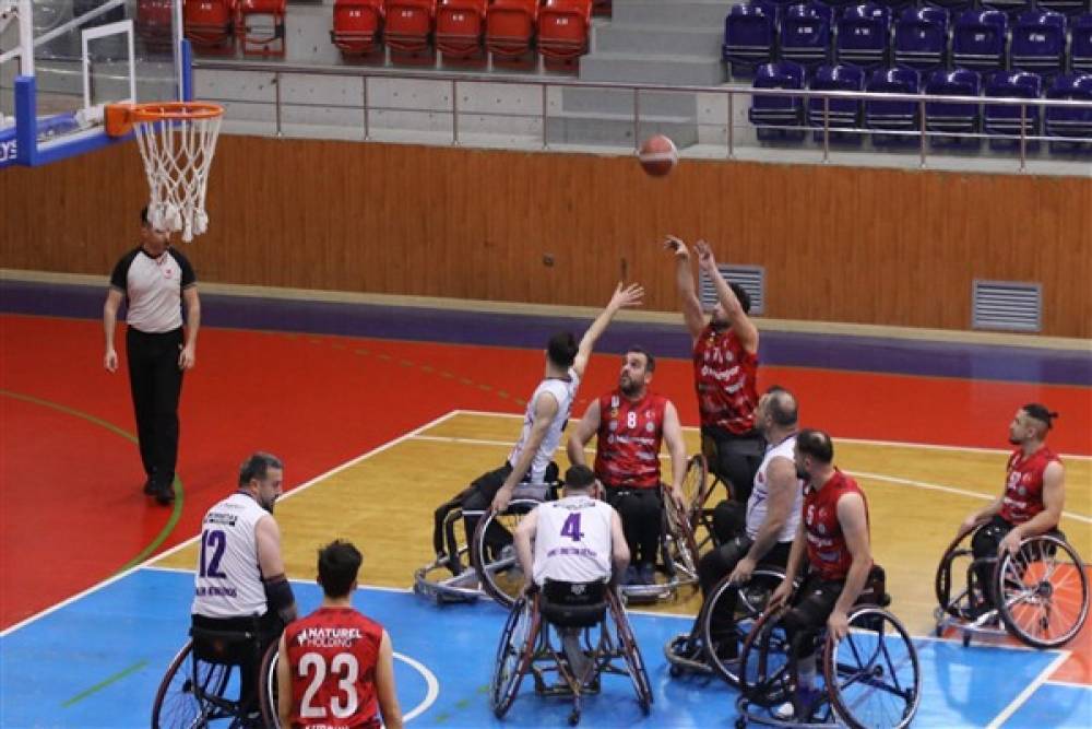 Ordu Tekerlekli Sandalye Basketbol takımı galip geldi