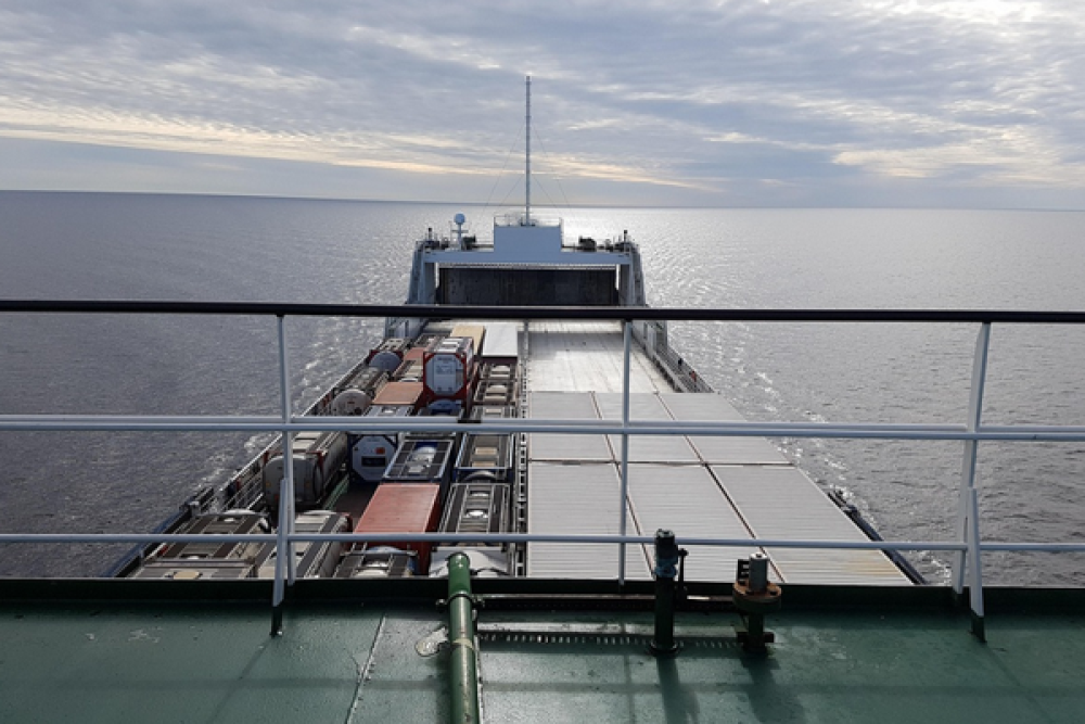 İstanbul Boğazı'nda arızalanan gemi B&uuml;y&uuml;kdere Demir Sahası&rsquo;na demirletildi