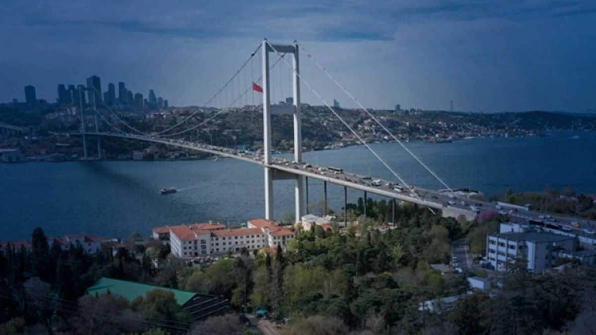 İstanbul Boğazı gemi trafiğine kapatıldı