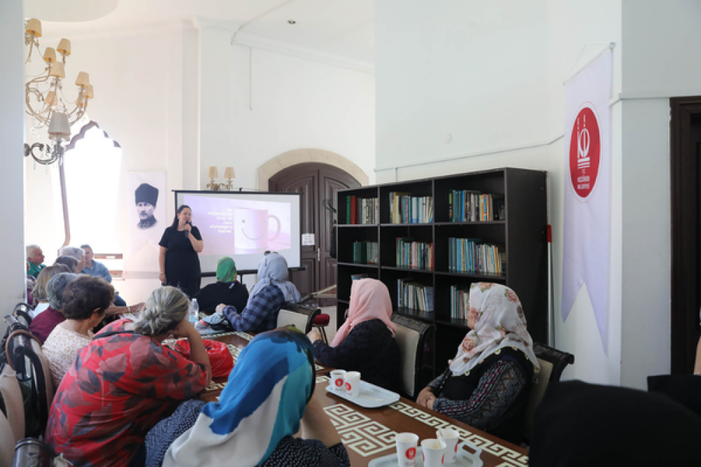 Ke&ccedil;i&ouml;ren'de aile i&ccedil;i iletişimi g&uuml;&ccedil;lendiren seminer d&uuml;zenlendi