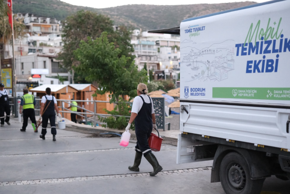 Bodrum Belediyesi yaz sezonu i&ccedil;in Mobil Temizlik Ekibi kurdu