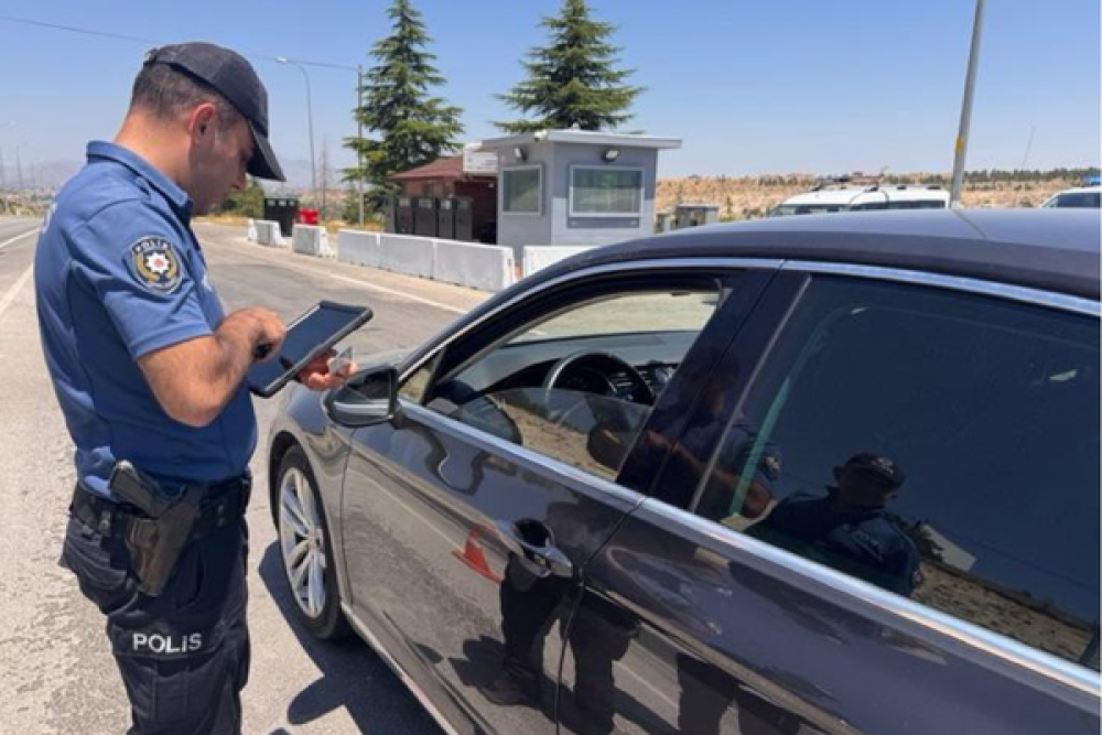 Karaman'da bir haftada 14 aranan ş&uuml;pheli yakalandı