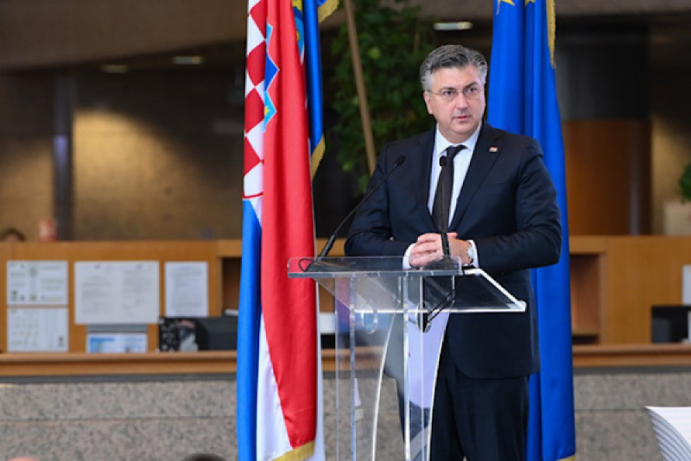 Plenkovic, Imotski Kent G&uuml;n&uuml; kutlamalarına katıldı