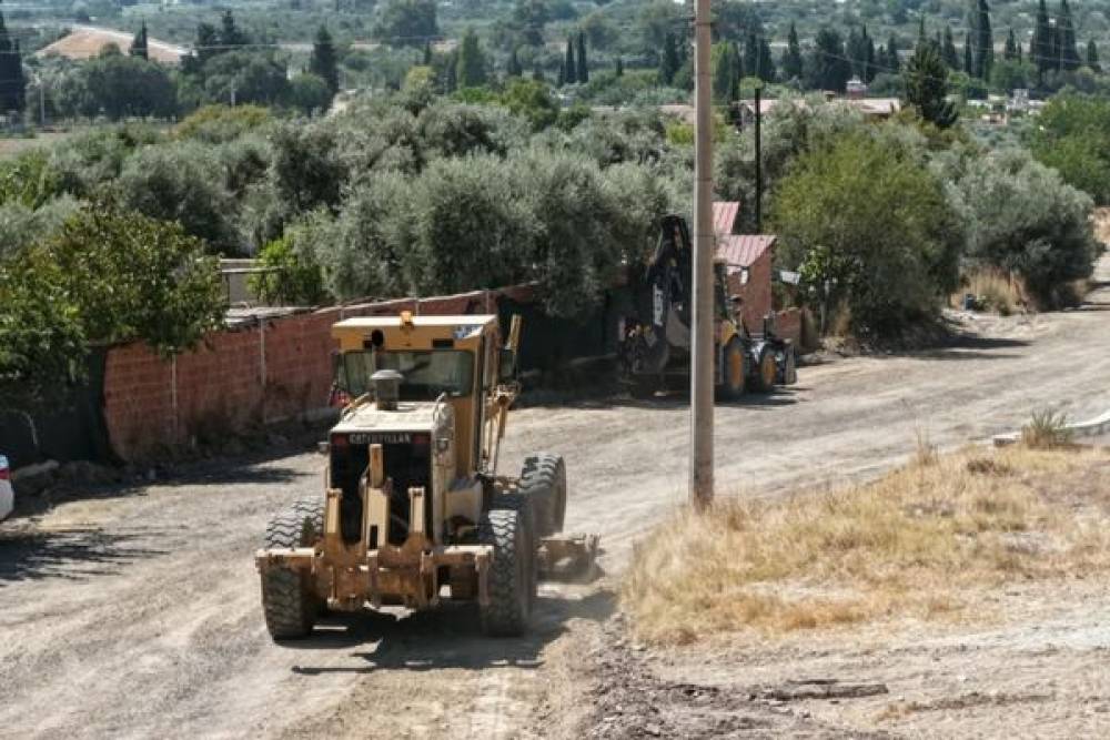 İncirliova&rsquo;da ulaşım yatırımı s&uuml;r&uuml;yor