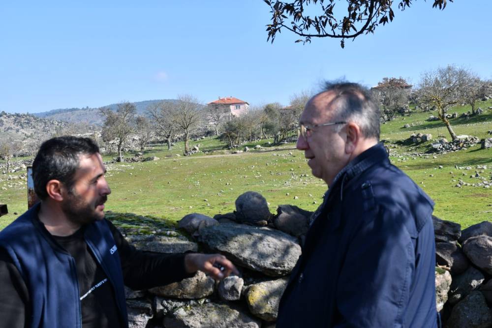 Manisa Büyükşehir Belediyesi, Yunt Dağı bölgesinde süt üreticileriyle buluştu