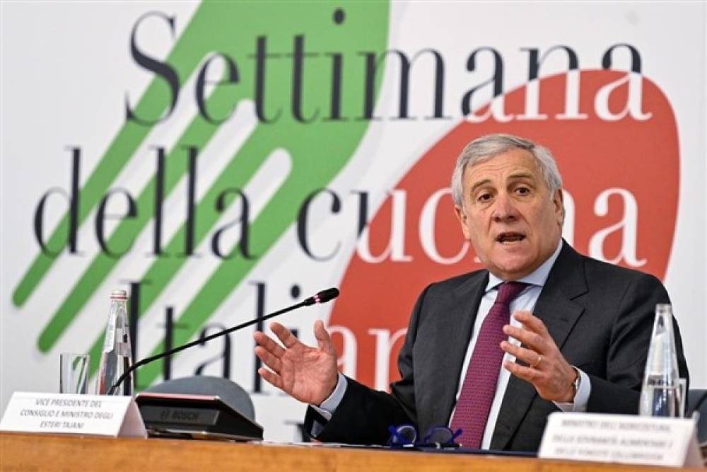 Tajani: CO2 emisyonları düzenlemesine yapılan değişikliği memnuniyetle karşıladım