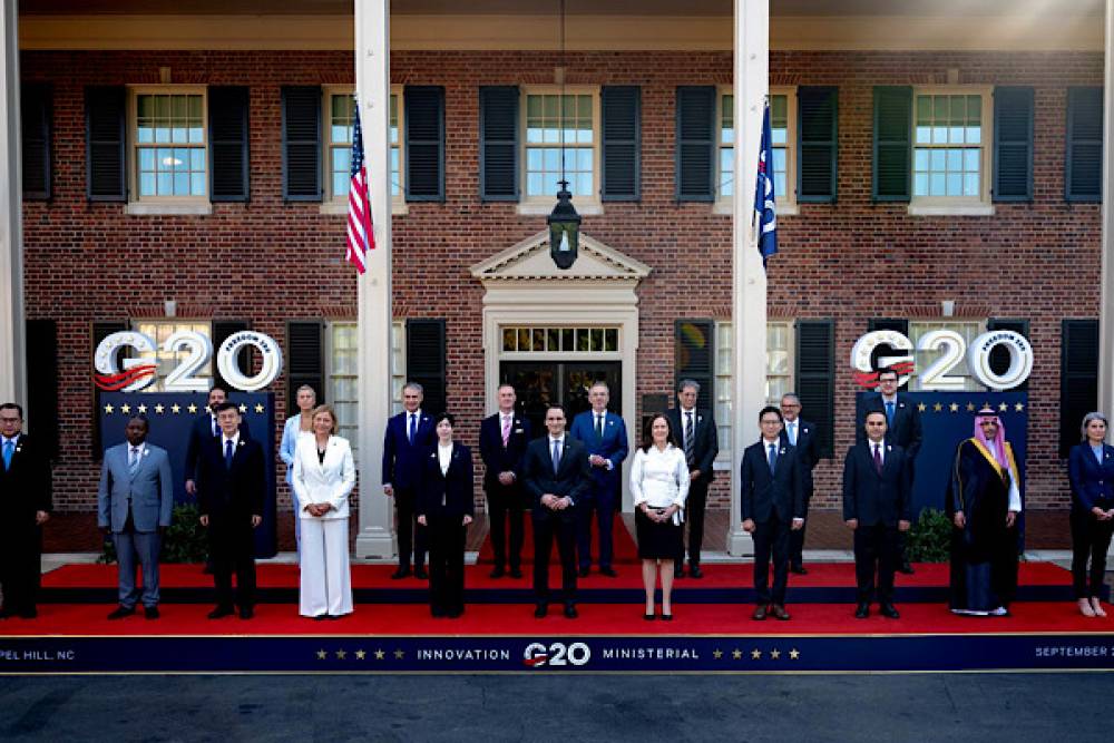 Bakan Kacır, G20 kapsamında &uuml;st d&uuml;zey yetkililerle g&ouml;r&uuml;şt&uuml;