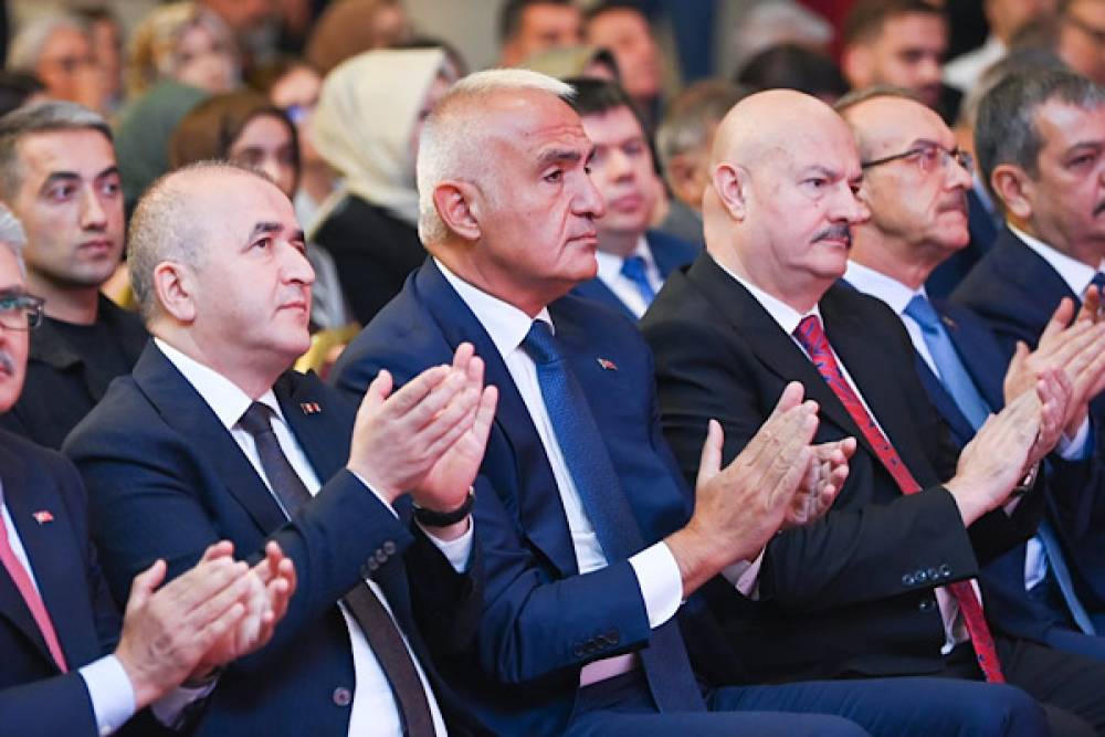 Ersoy: Yalnızca g&ouml;r&uuml;lecek mekanlar değil, yaşanacak hikayeler sunmamız gerekiyor
