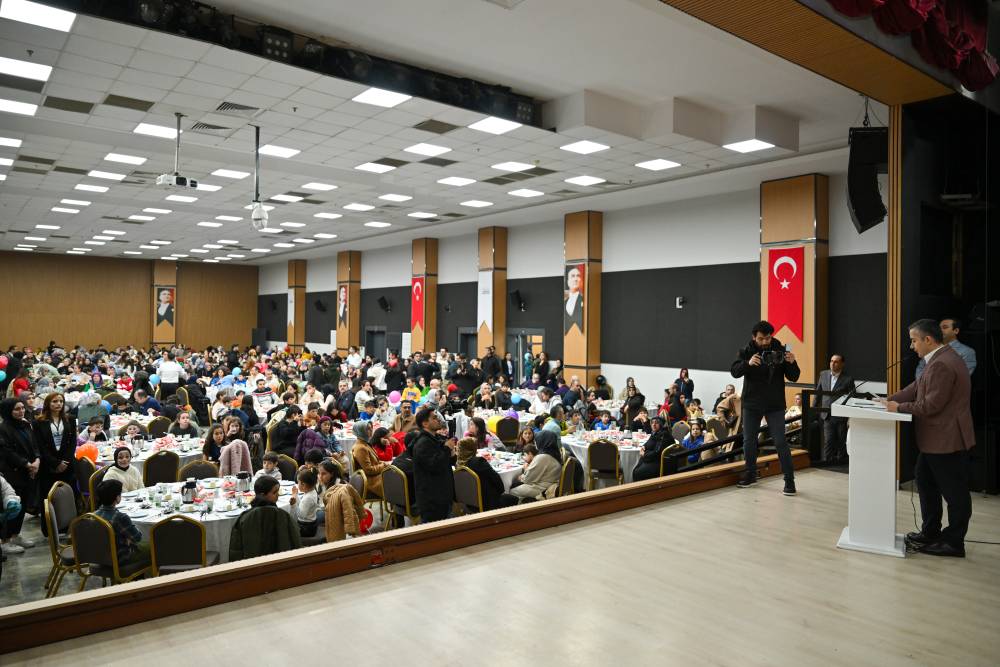 Esenyurt Belediye Başkan Vekili Aksoy'dan çocuk iftarı programı