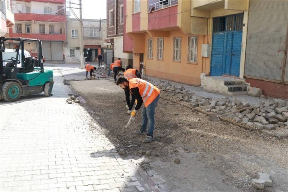 Haliliye Belediyesi, üstyapı çalışmalarını sürdürüyor 