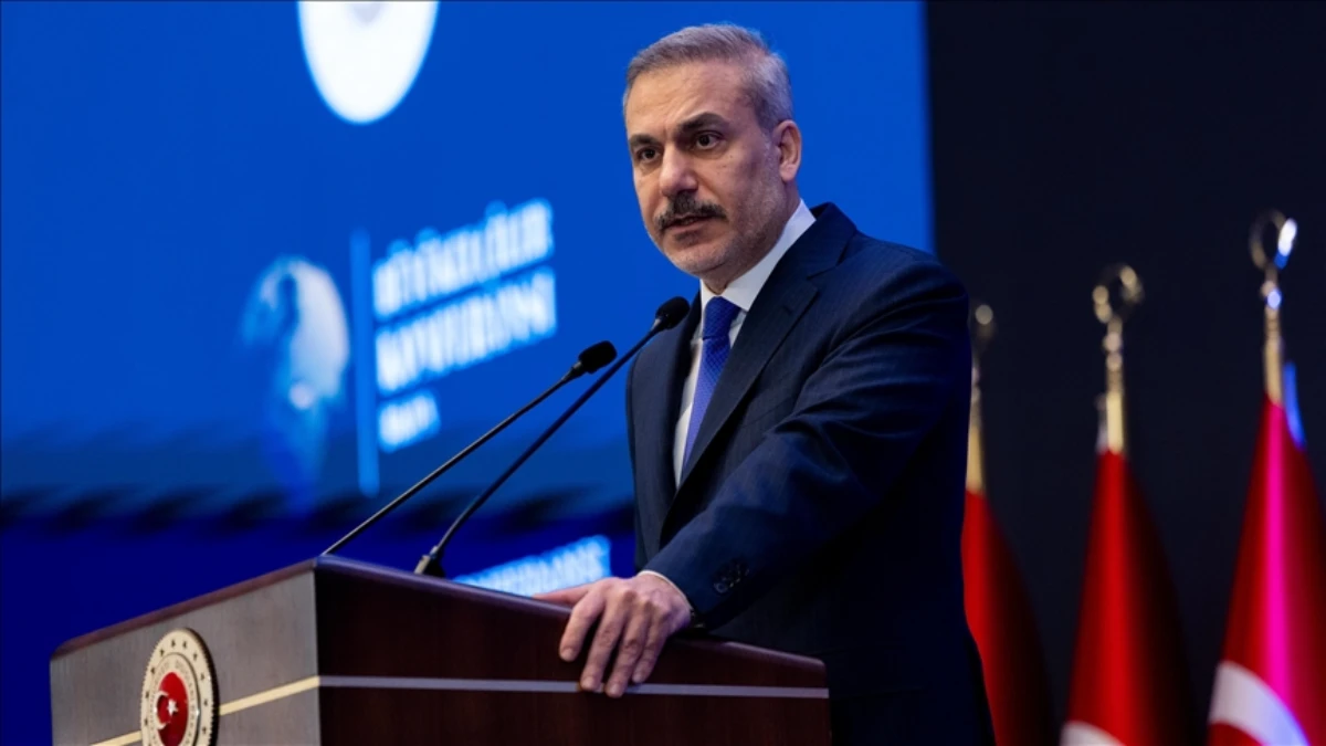 Bakan Fidan, T&uuml;rk hava sahasına y&ouml;nelen m&uuml;himmat ile ilgili İranlı mevkidaşı Arak&ccedil;i ile g&ouml;r&uuml;şt&uuml;