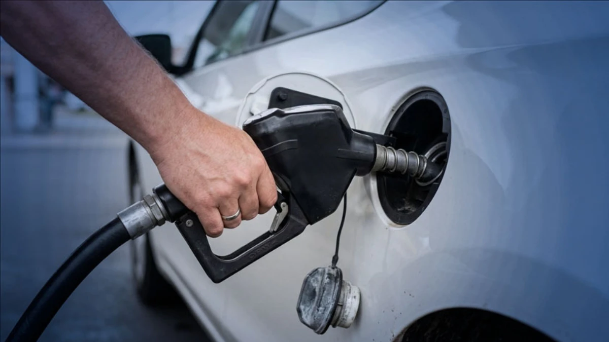 ABD'de benzin fiyatı 5 doları ge&ccedil;ti: 2022 yılından bu yana en y&uuml;ksek seviye g&ouml;r&uuml;ld&uuml;