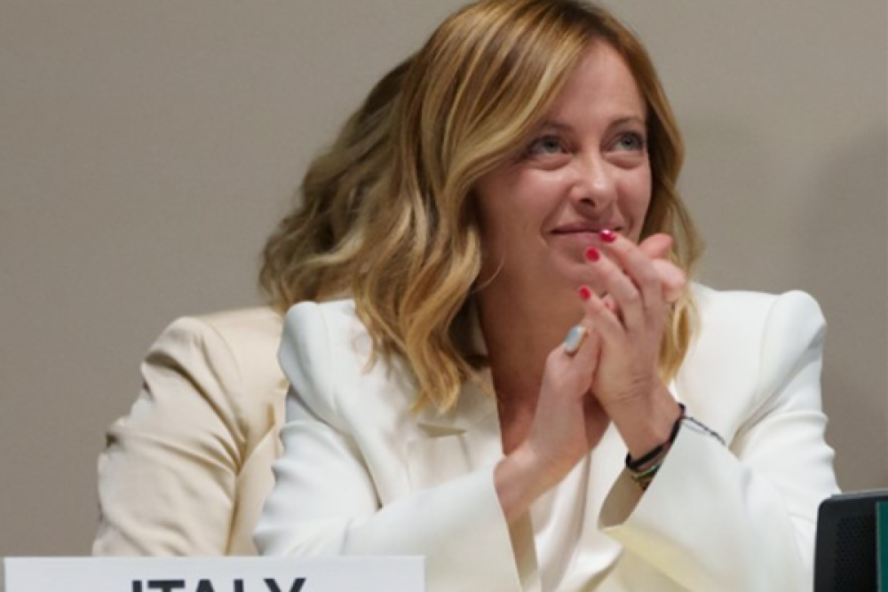 Meloni, Val di Susa'da g&ouml;rev yapan Carabinieri personeliyle bir araya geldi