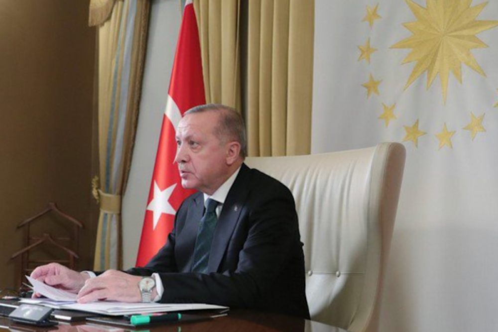 Erdoğan, okul saldırısında hayatını kaybeden &ouml;ğrencilerin ailelerini kabul etti