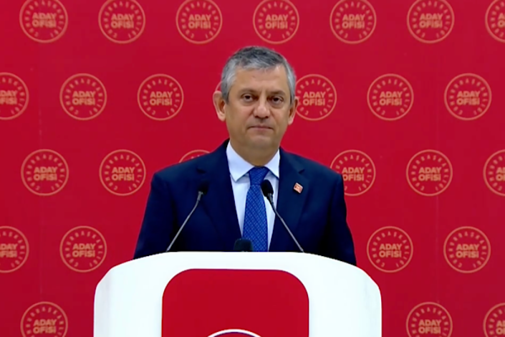 &Ouml;zel, bağış mesajlarını paylaştı: Milletimizin desteğiyle b&uuml;y&uuml;yen bir y&uuml;r&uuml;y&uuml;ş