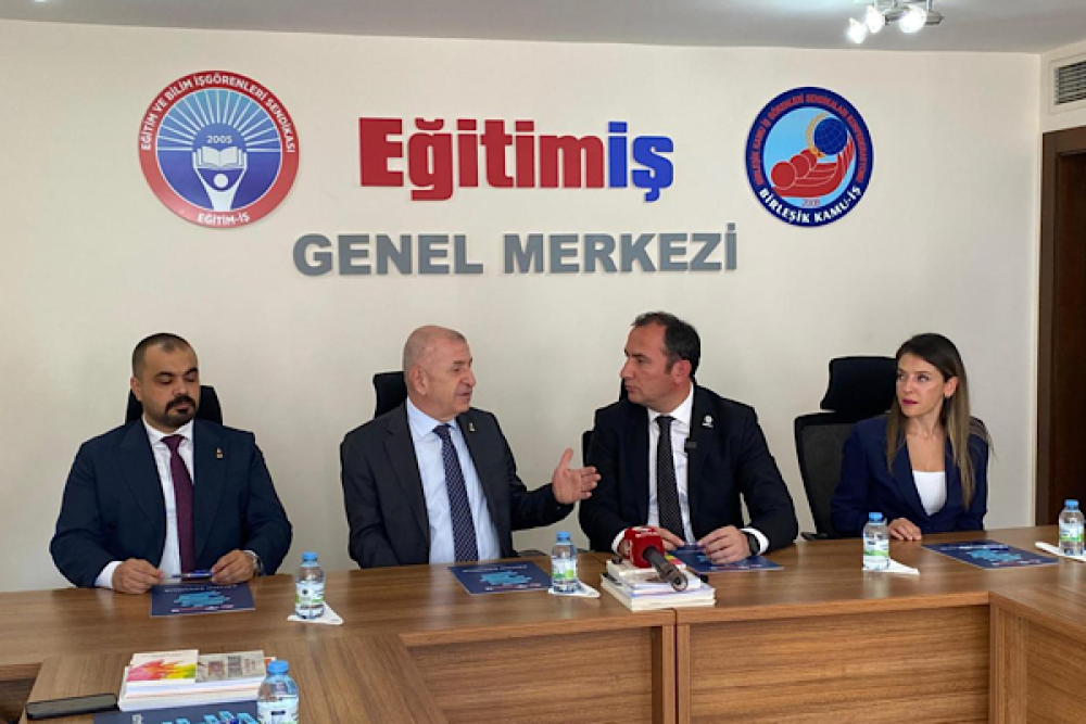 &Ouml;zdağ&rsquo;dan &ouml;ğretmenlere &ccedil;ağrı: PKK affı yasasının propagandasına itiraz edin