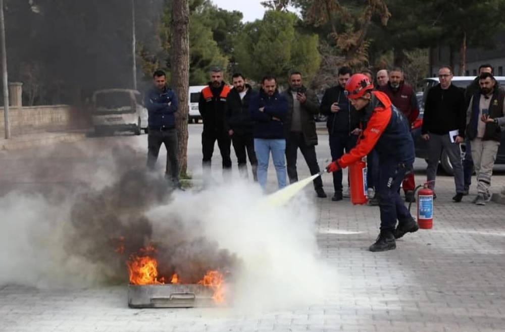 Mardin OSB'de yangın eğitimi ve tahliye tatbikatı düzenlendi