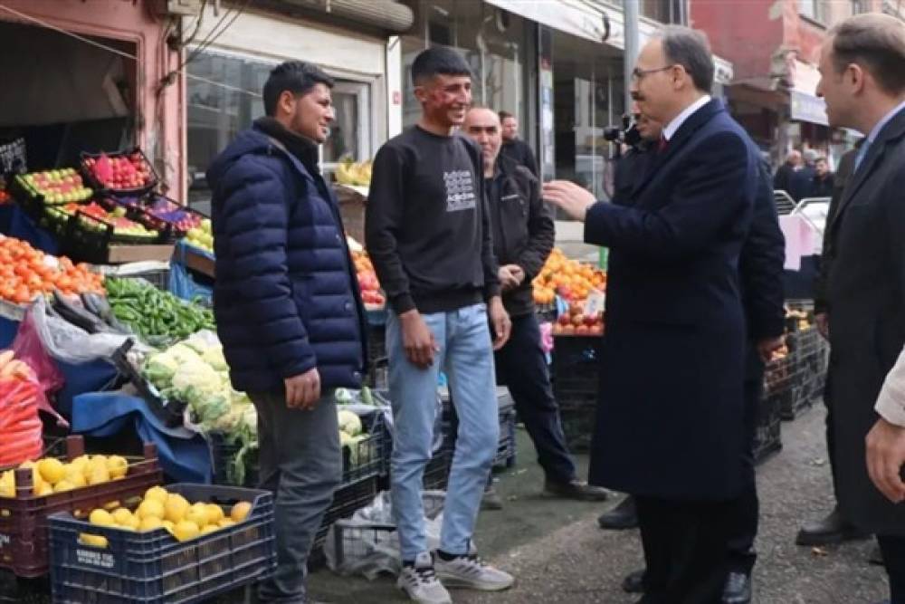 Siirt Valisi Kızılkaya, esnaf ve vatandaşlarla buluştu