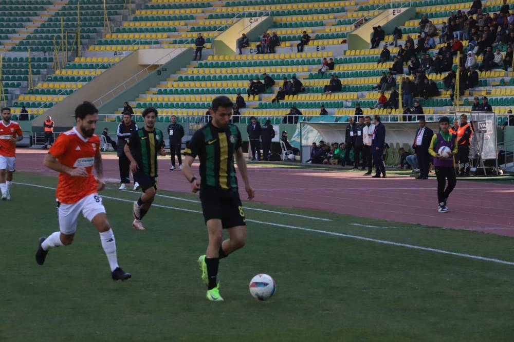 Şanlıurfaspor, Adanaspor'a 2-1 mağlup oldu