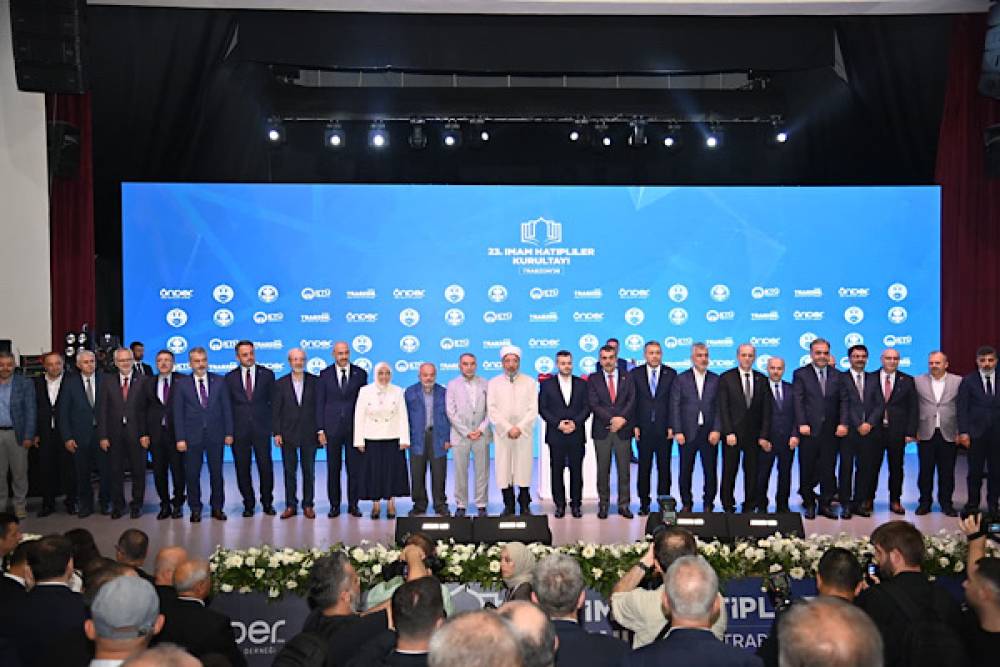 Başkan Gen&ccedil;: İmam hatip m&uuml;cadelesi bir medeniyet mefkuresidir