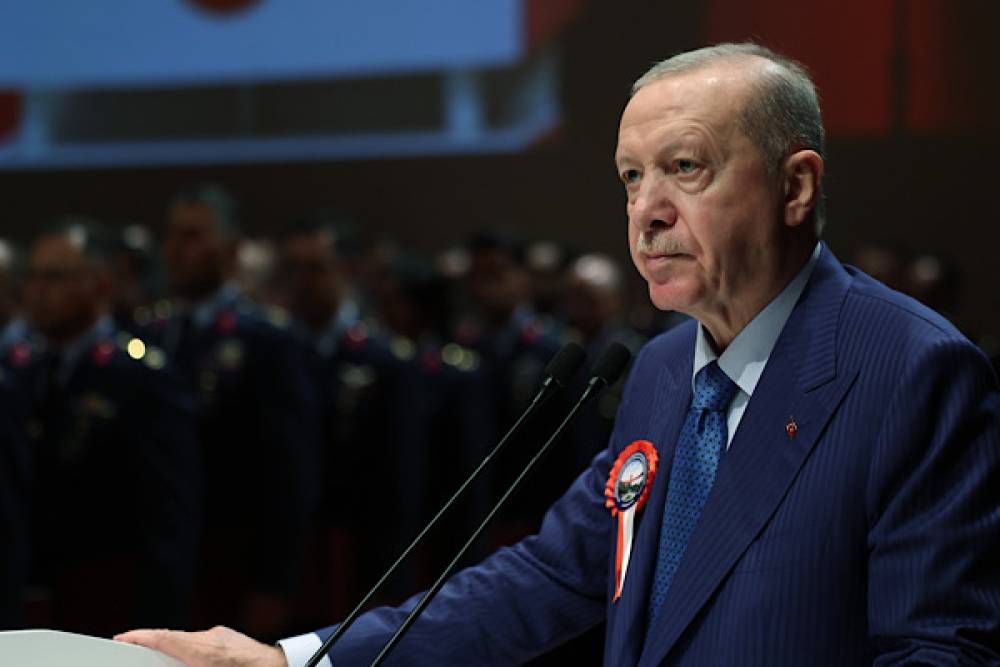 Erdoğan, d&ouml;rt kul&uuml;b&uuml;n başkan ve y&ouml;netim kurullarını kabul etti