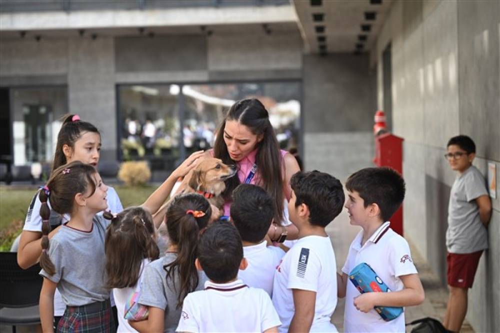 Bornova'da 4 Ekim Dünya Hayvanları Koruma Günü etkinlikle kutlandı