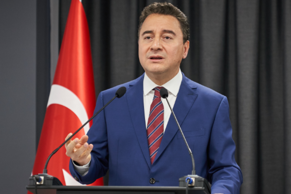 Babacan: Kayyum görevlendirmeleri demokrasinin dayandığı ilkelerin kalbine hançerdir