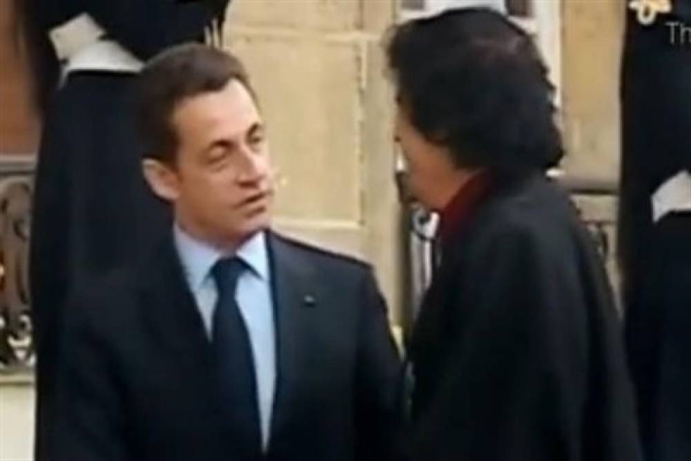 Sarkozy, Kaddafi'den yasadışı fon aldığı iddiasıyla mahkeme önünde