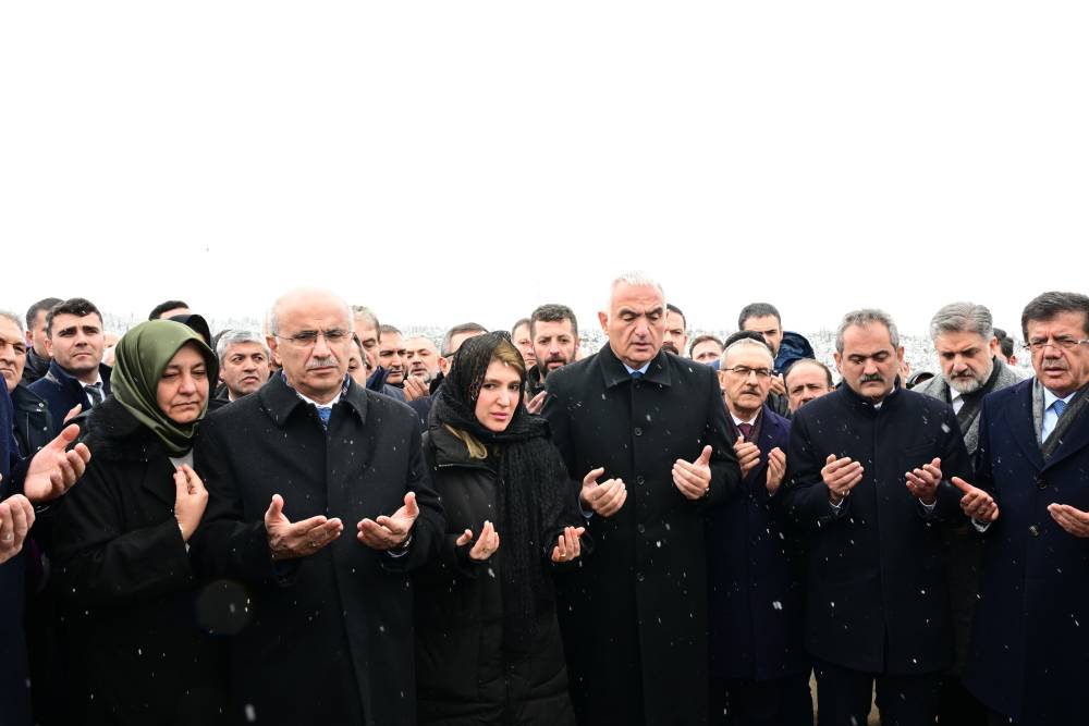 Malatya'da 6 Şubat depremlerinde hayatını kaybeden vatandaşlar için anma töreni düzenlendi