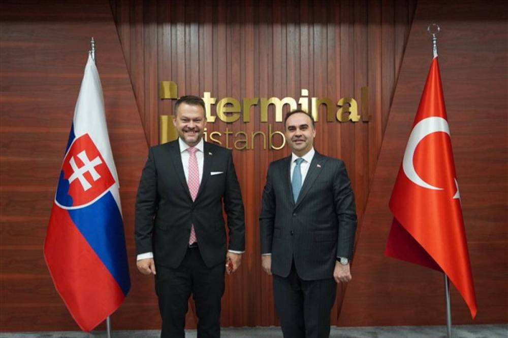 Bakan Kacır, Slovakya Yatırımlar Bakanı Migal ile İstanbul&rsquo;da g&ouml;r&uuml;şt&uuml;