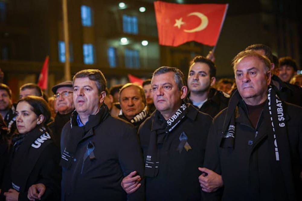 İBB Başkanvekili Aslan&rsquo;dan deprem b&ouml;lgesi ziyareti