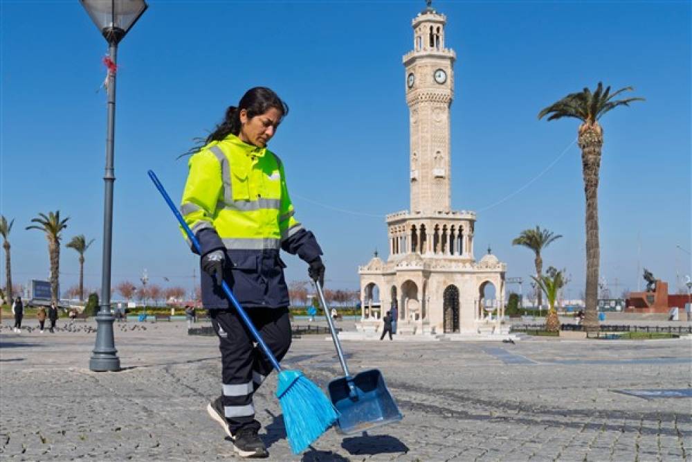 İzmir'de kadınlar iş hayatına kazandırılıyor