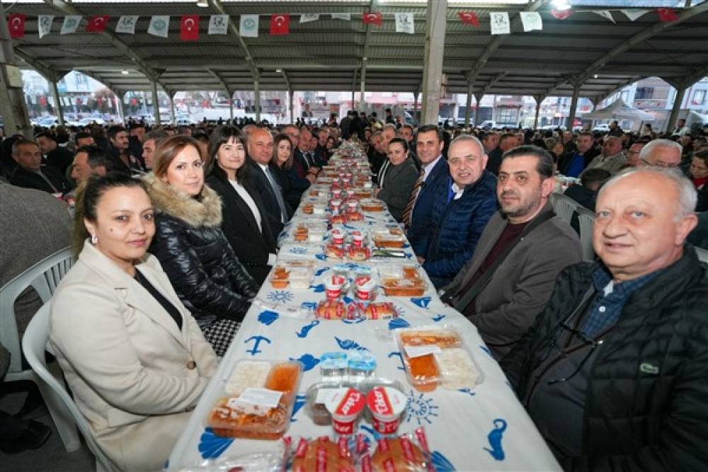 Başkan Zeyrek, iftarda Gölmarmaralılarla buluştu