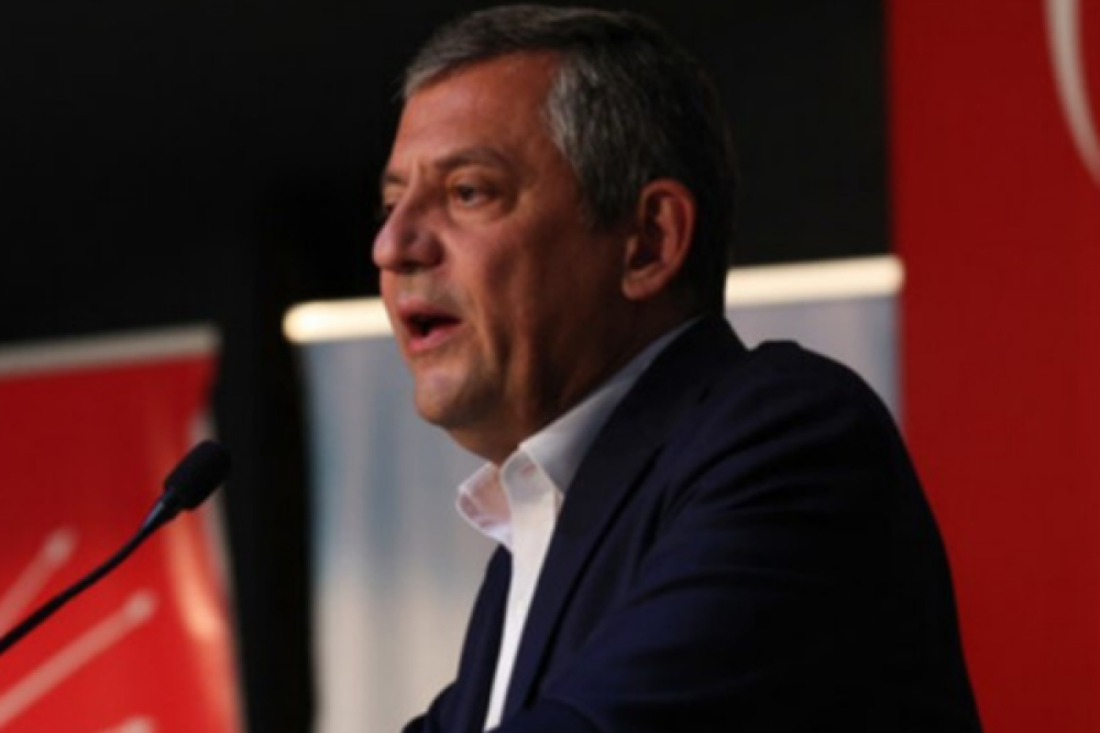 &Ouml;zel, şehit aileleri ve gazilere destek i&ccedil;in G&uuml;venpark&rsquo;taki eylemi ziyaret etti