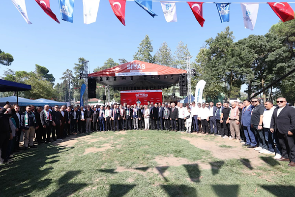 Kocaeli&rsquo;de 5. Geleneksel Sivas Gardaşlık Buluşması d&uuml;zenlendi