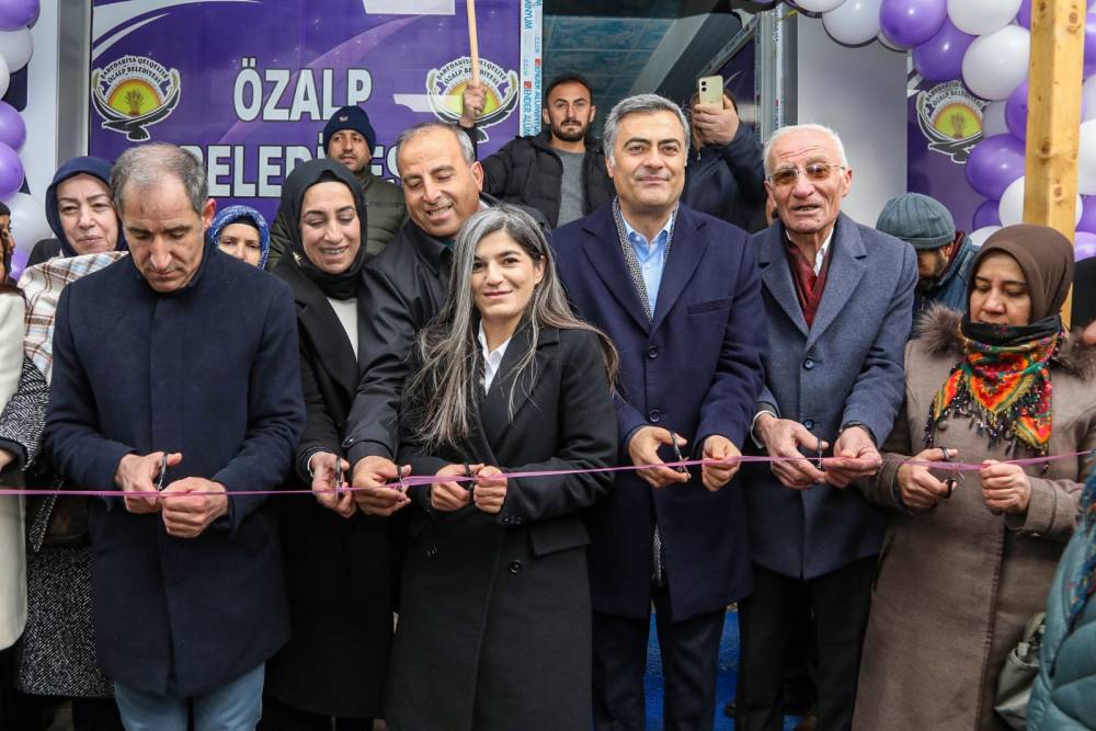 Özalp’ta Halk Lokantası Eşbaşkanların katılımıyla açıldı