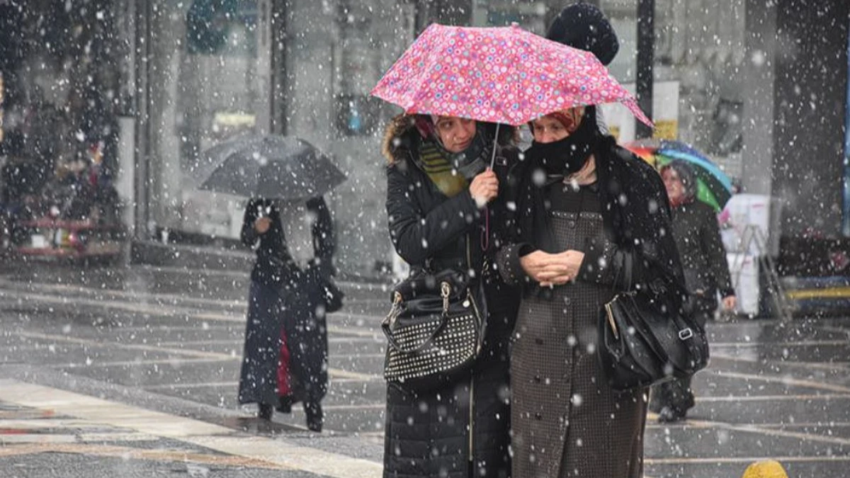 METEOROLOJİ SON DAKİKA: 6 il i&ccedil;in sarı kodlu uyarı: Kar ve karla karışık yağmur geliyor