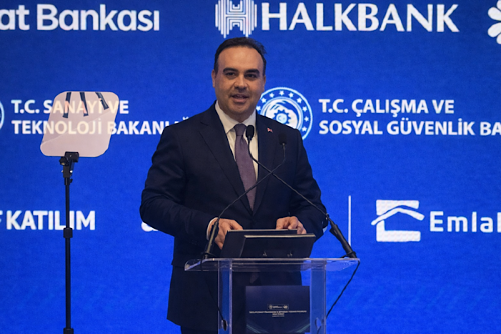 Bakan Kacır, Trabzon&rsquo;da sanayi ve teknoloji yatırımlarını inceledi