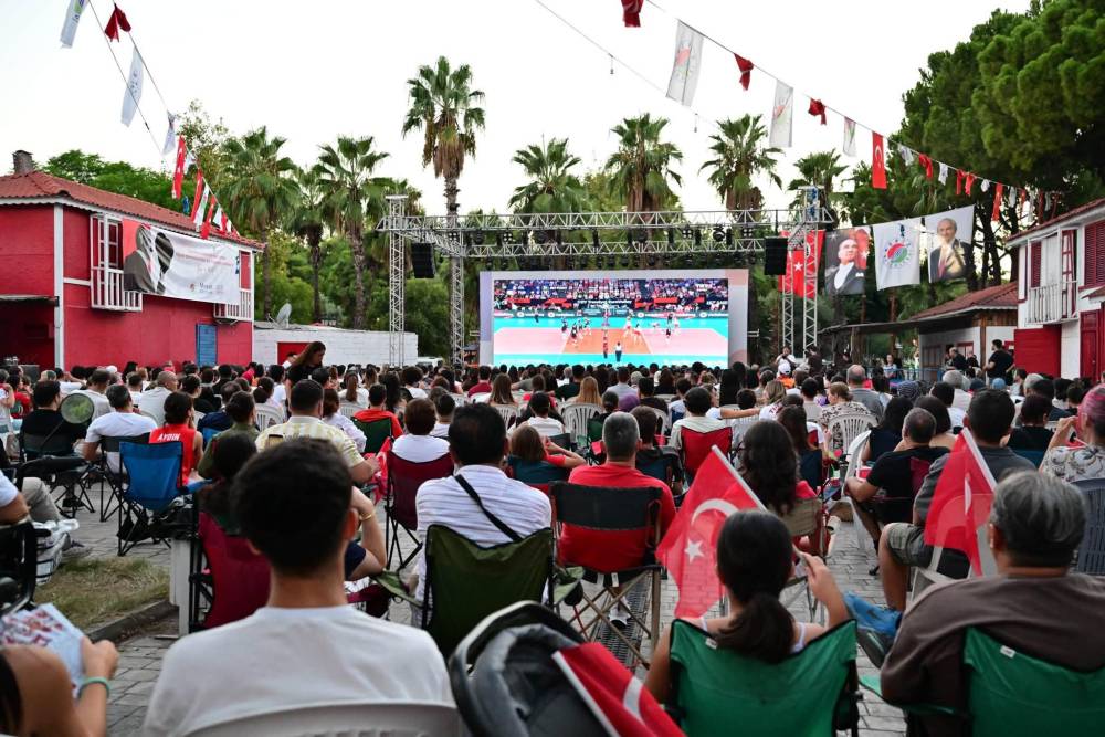 Dokumapark&rsquo;ta A Milli Kadın Voleybol Takımı&rsquo;nın Avrupa şampiyonluğu kutlandı