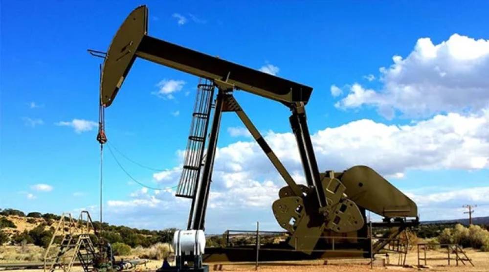 ENERGY MARKETS - Oil prices fell on Monday after a weekly rise of over a year