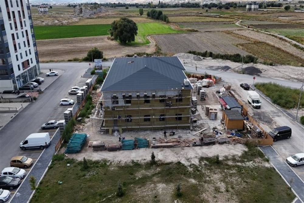 Kayseri Şehir Hastanesi b&ouml;lgesine &ccedil;ocuk g&uuml;nd&uuml;z bakım evi yapılıyor