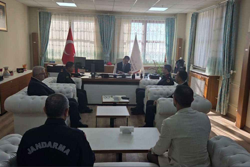 Vali Aktaş, G&uuml;ndoğdu Geri G&ouml;nderme Merkezi&rsquo;ni denetledi