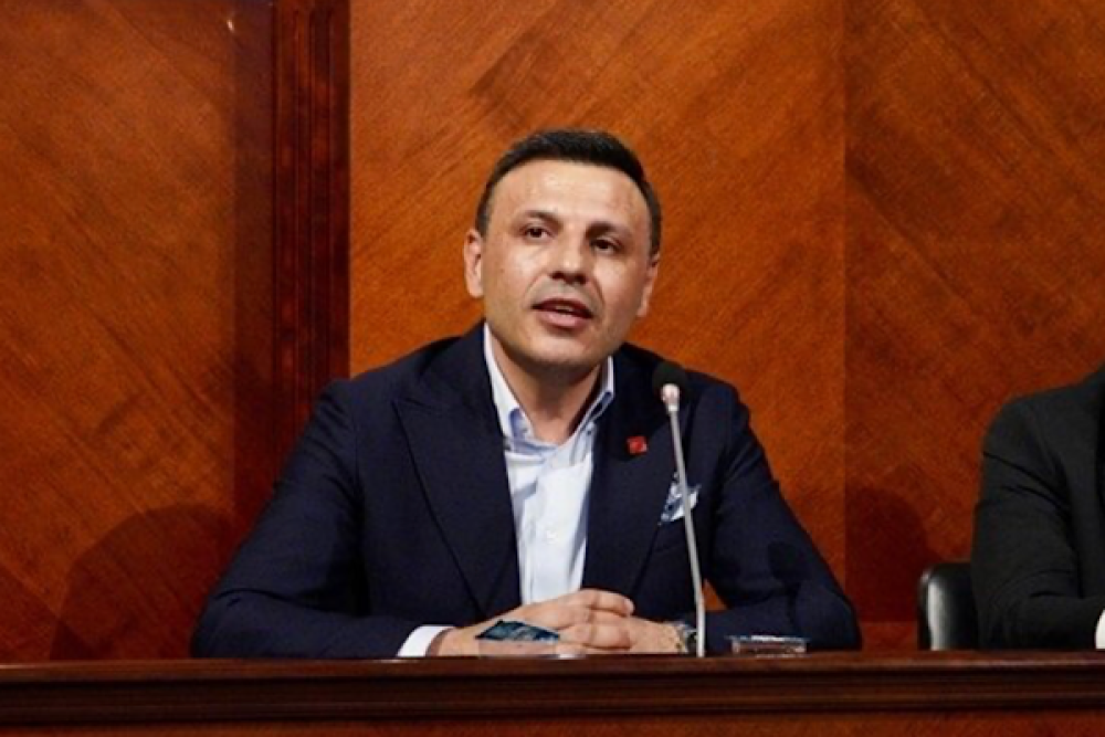 &Ccedil;elik: Mehmet Murat &Ccedil;alık tutuksuz yargılanmalıdır